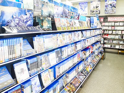 ゲームショップ 店内1